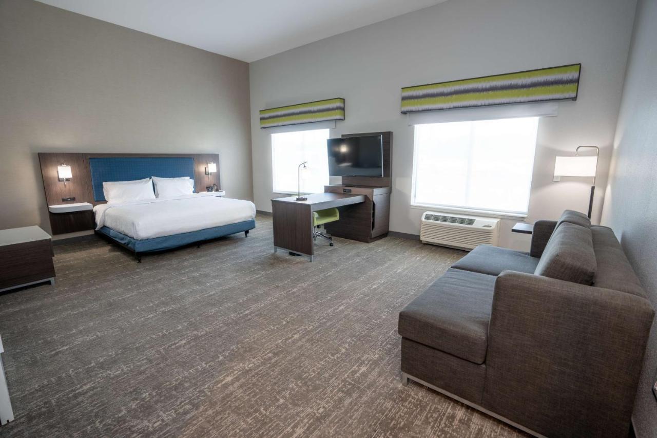 Hampton Inn By Hilton Huntley Chicago Exterior photo
