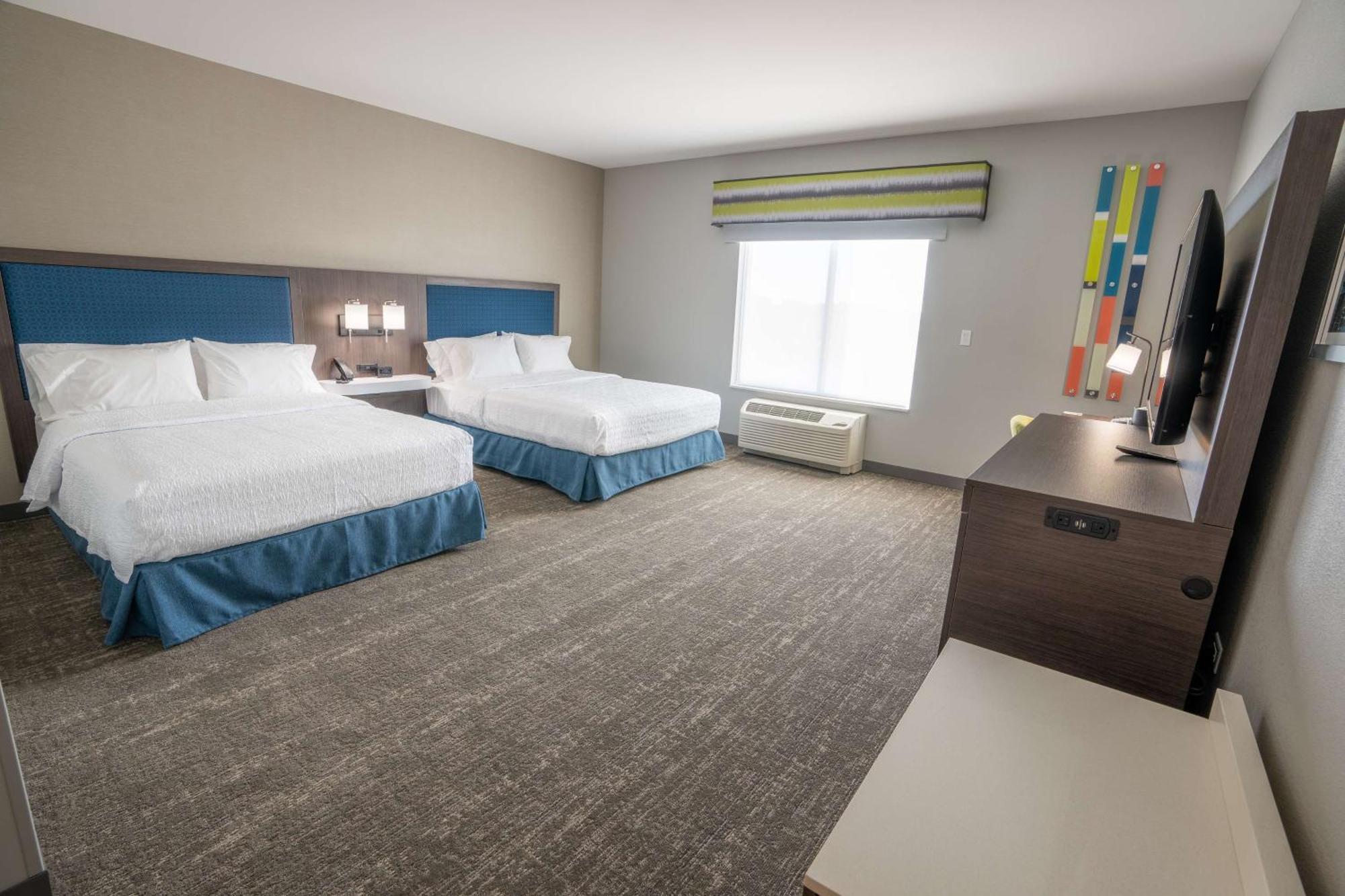 Hampton Inn By Hilton Huntley Chicago Exterior photo