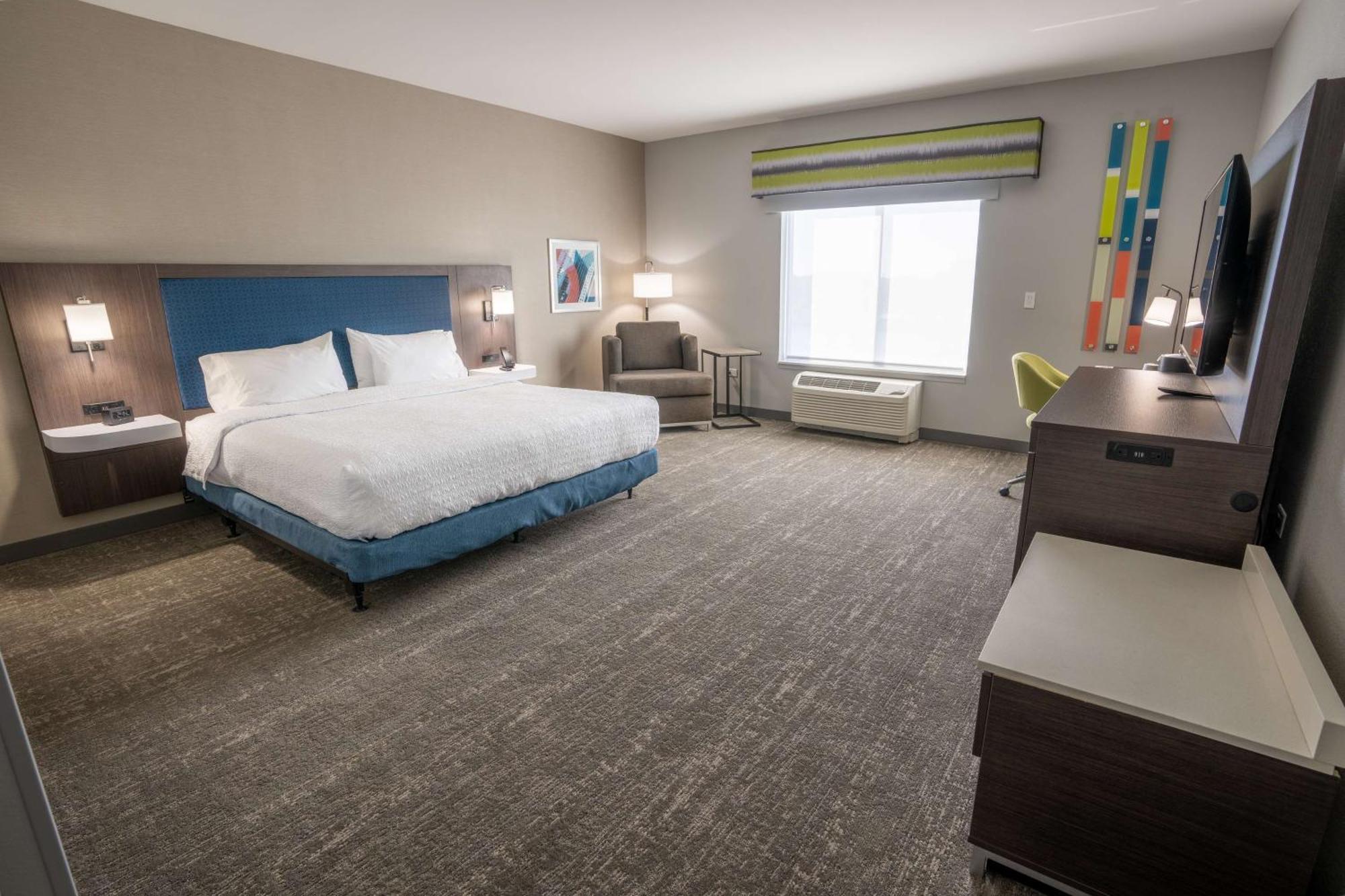 Hampton Inn By Hilton Huntley Chicago Exterior photo
